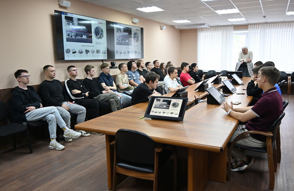 Встреча самарских студентов с генеральным конструктором ОДК-СТАР Сергеем Остапенко