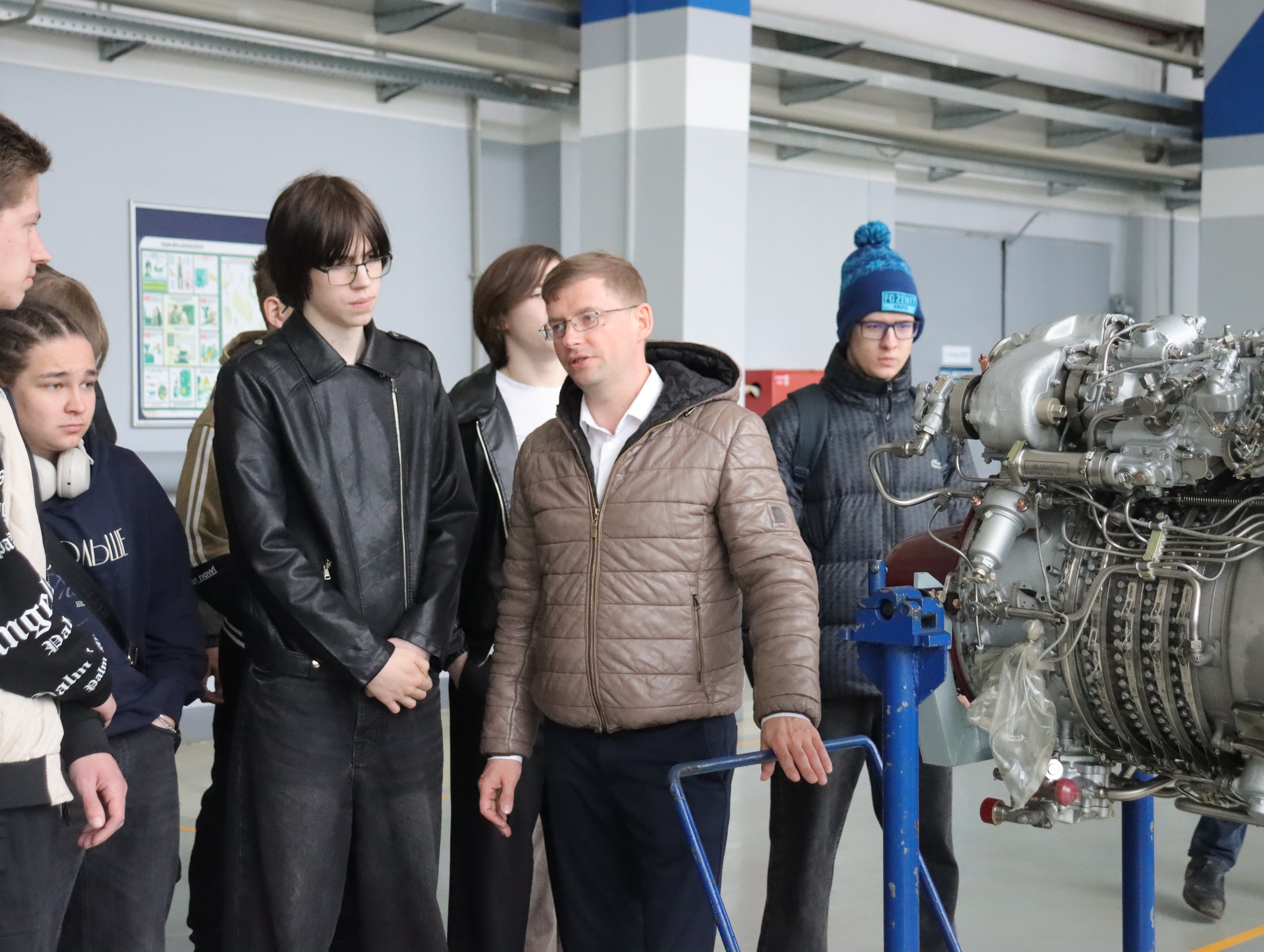 ОДК-Сервис в рамках акции "Неделя без турникетов" посетили более 330 школьников и студентов