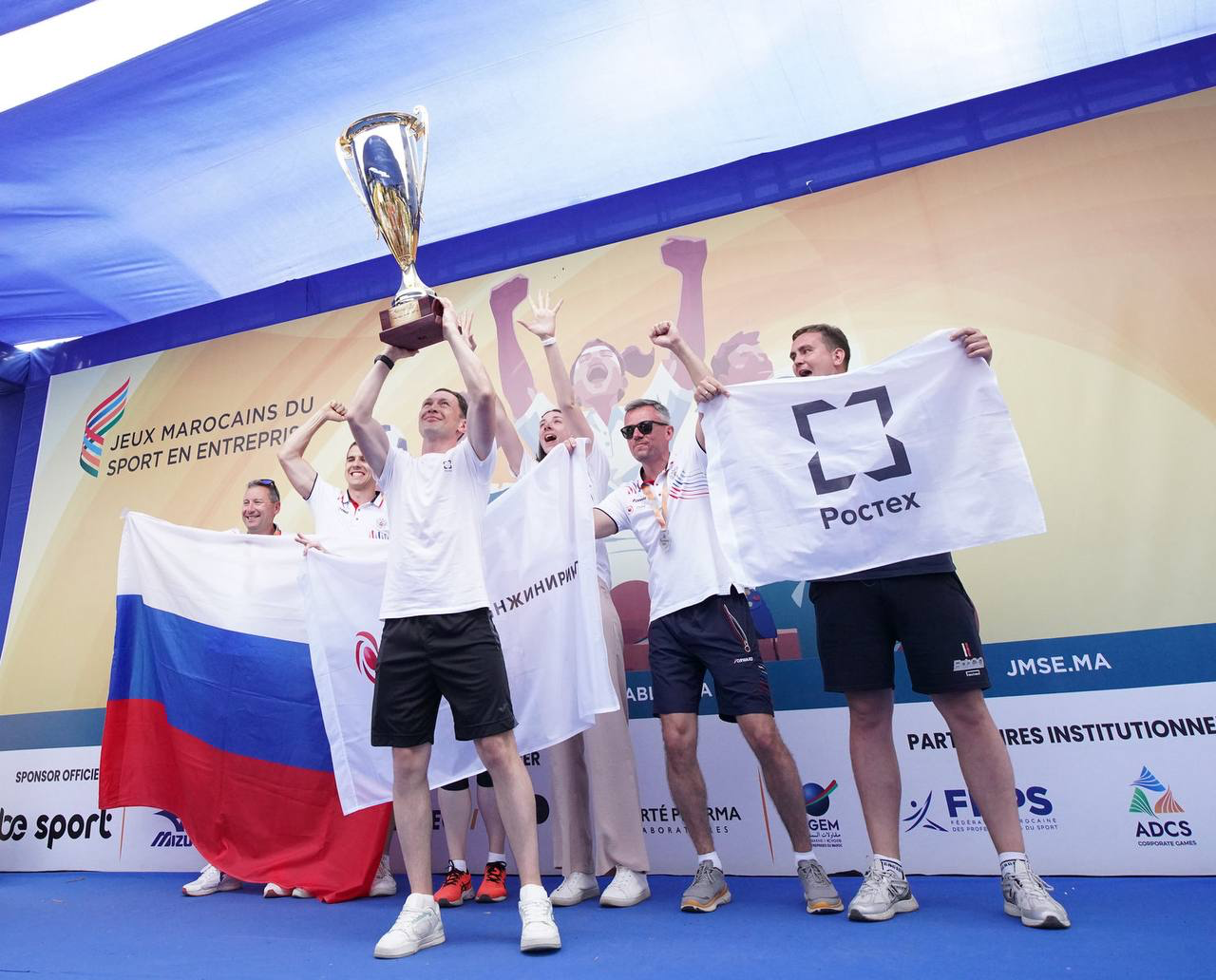 Спортсмены ОДК взяли «серебро» в мировых корпоративных играх по волейболу