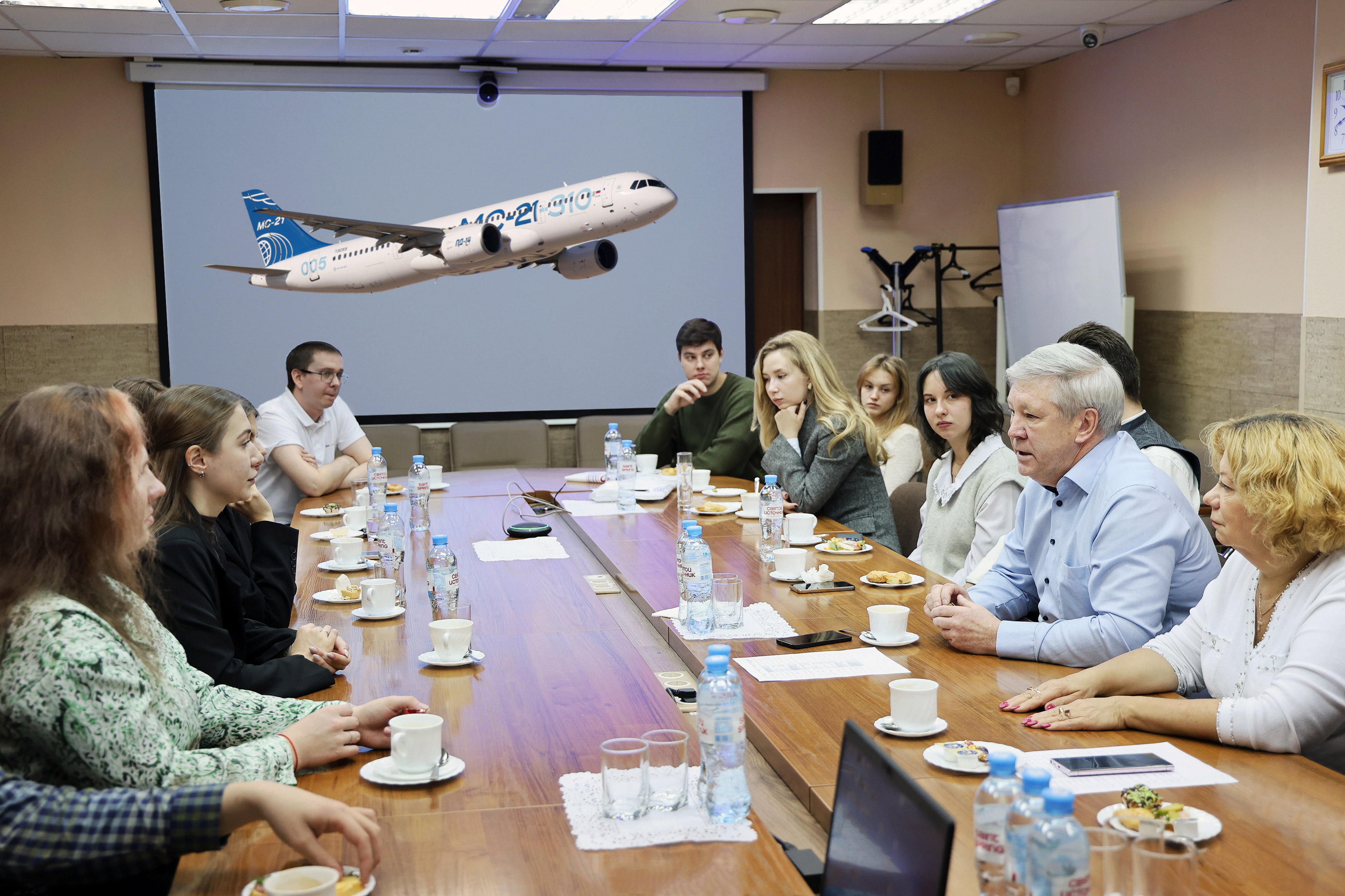 Молодые инженеры обсудили с начальником ОКБ возможности профессионального развития