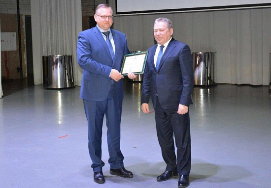 Управляющий директор ПАО «ОДК-УМПО» Евгений Семивеличенко награжден медалью в честь 100-летия Республики Башкортостан