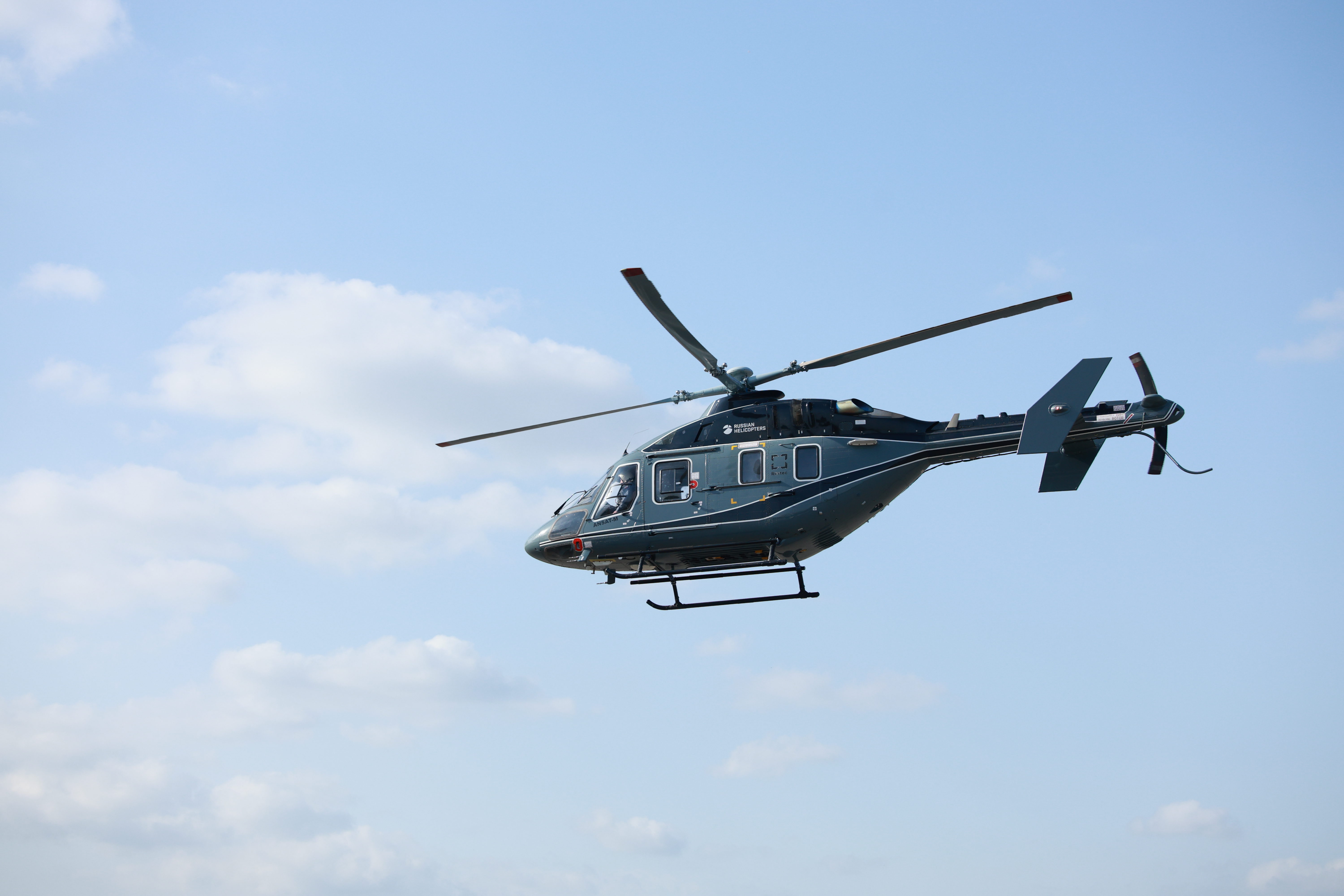 Импортозамещенный вертолет «Ансат» с отечественными двигателями ВК-650В совершил первый полет