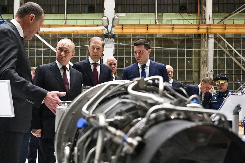 Объединенная двигателестроительная корпорация представила Владимиру Путину образцы своей продукции