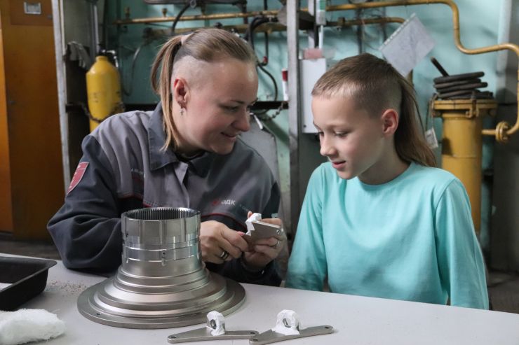 ПК «Салют» помогает школьникам найти свою профессию в авиационном двигателестроении